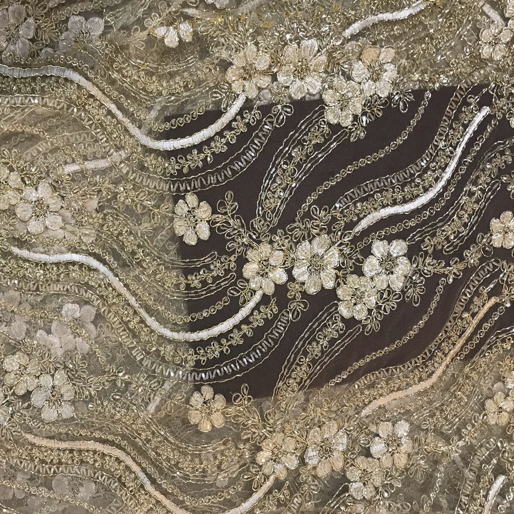 Lace - Picture 5 of 8